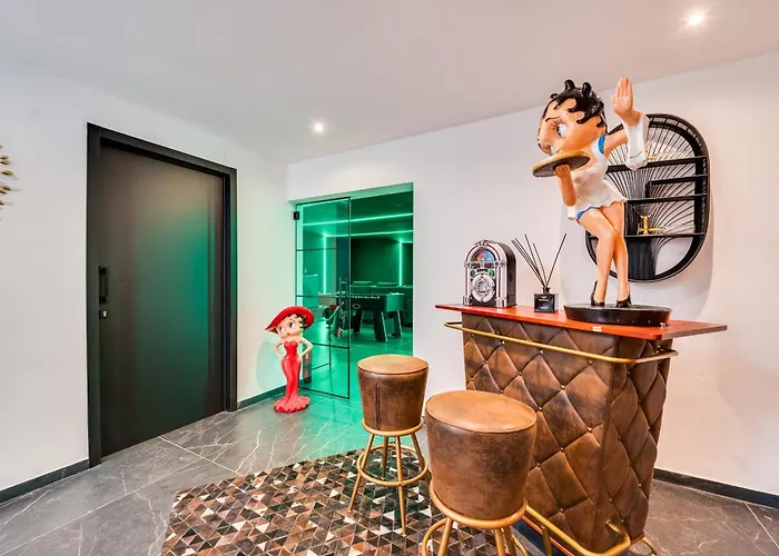 About Estrella De Oro Villa