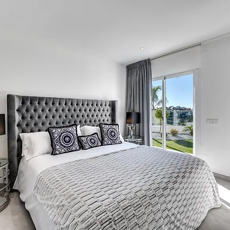 About Estrella De Oro וילה אסטפונה