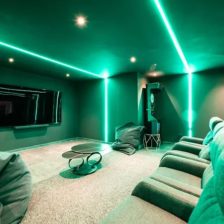 About Estrella De Oro