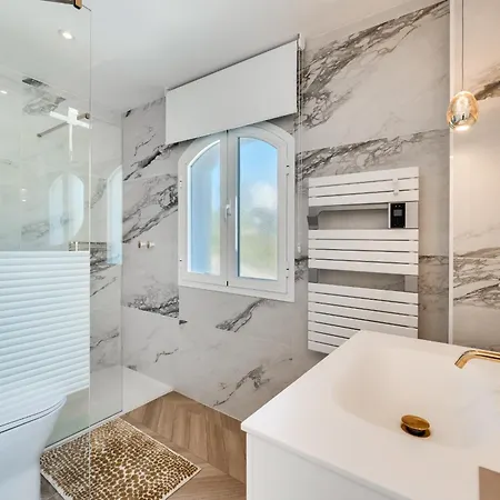 About Estrella De Oro אסטפונה