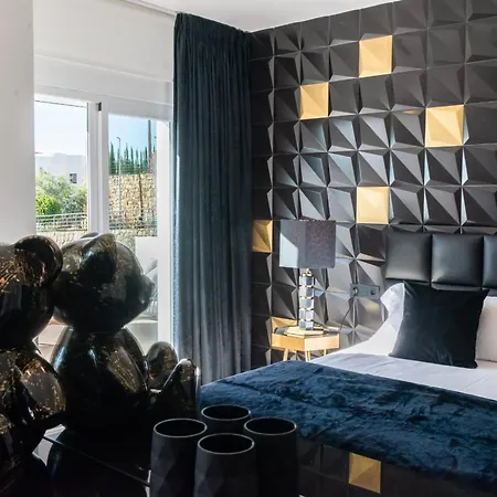 About Estrella De Oro