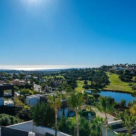 About Estrella De Oro *