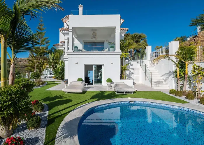 About Estrella De Oro Villa *