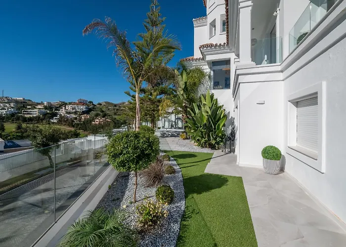 About Estrella De Oro Villa *