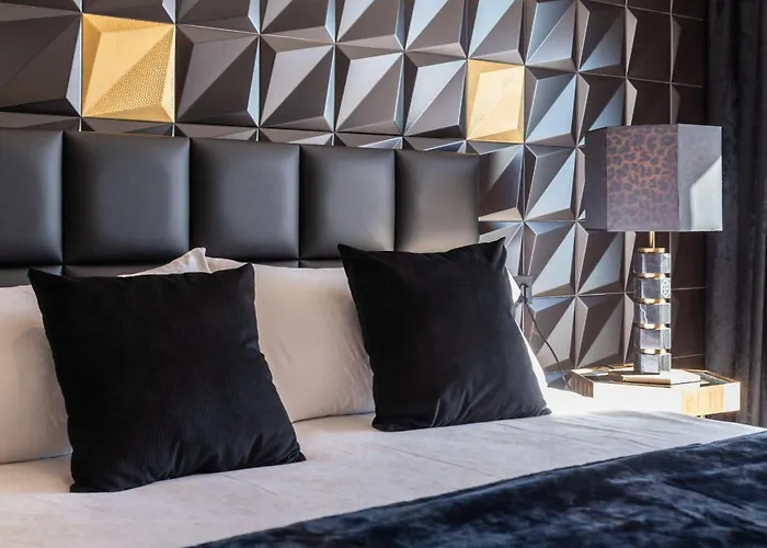 About Estrella De Oro Villa Estepona