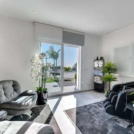 About Estrella De Oro Villa