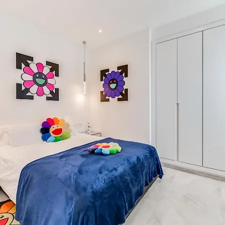 About Estrella De Oro * Estepona