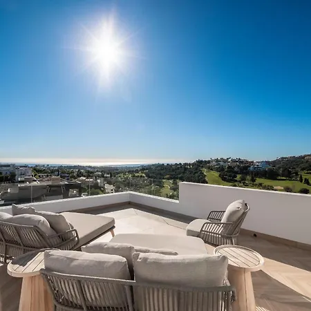 About Estrella De Oro * Estepona