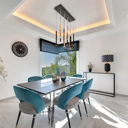 Villa About Estrella De Oro Estepona