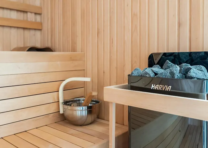 About Estrella De Oro