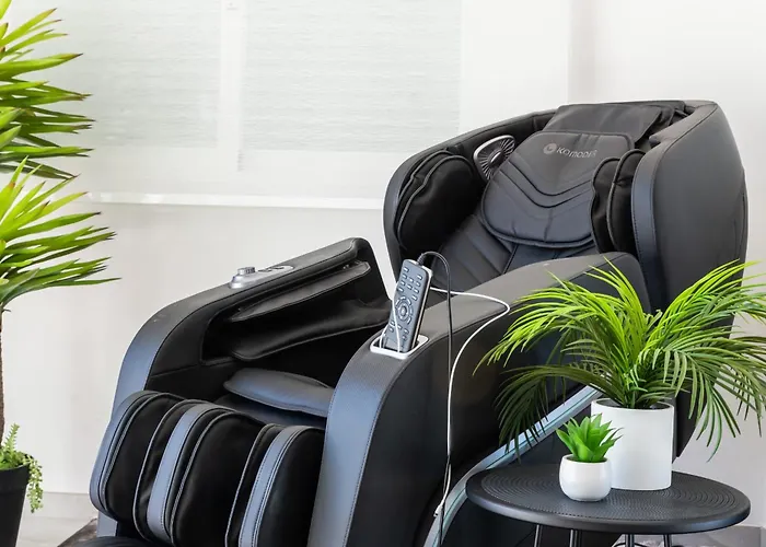 About Estrella De Oro *