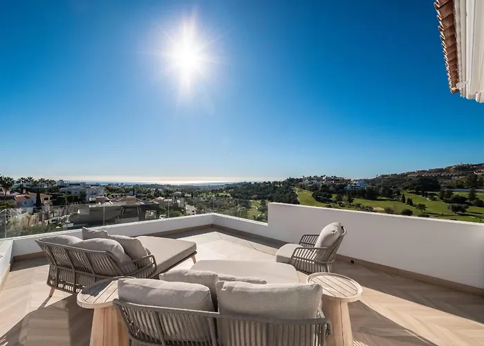 About Estrella De Oro * Estepona