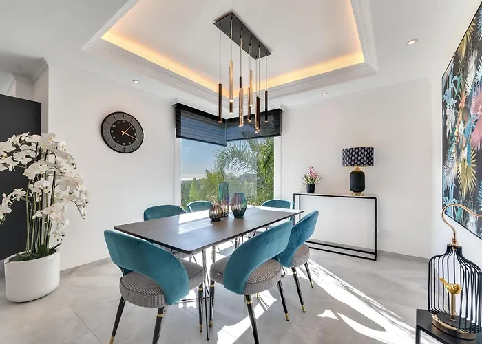 Villa About Estrella De Oro Estepona